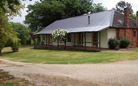 Colonial Inn Guest Rooms